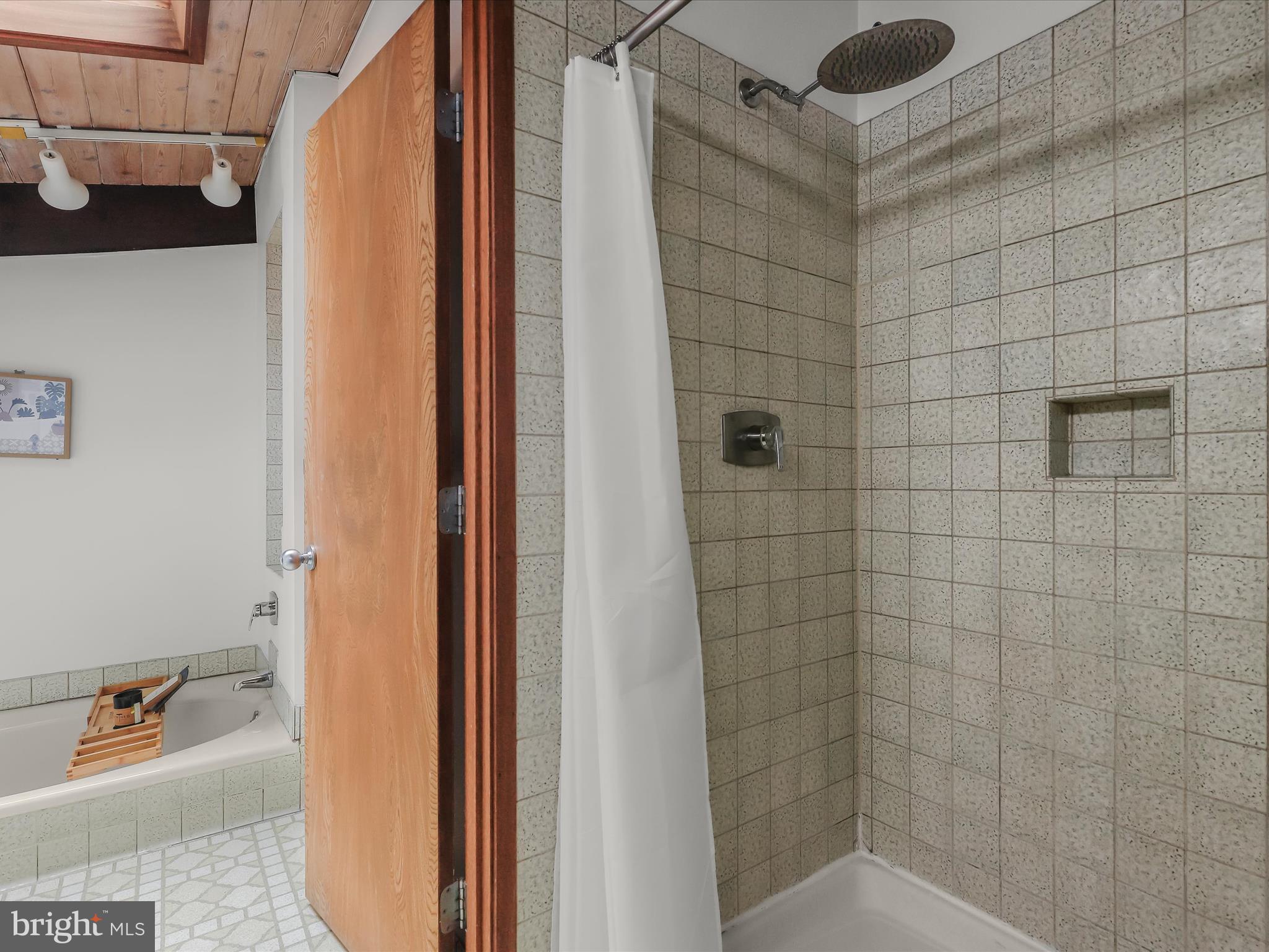 1809 Gamewell Road Silver Spring, MD 20905 - Photo 31 of 71 Separate shower & soaking tub