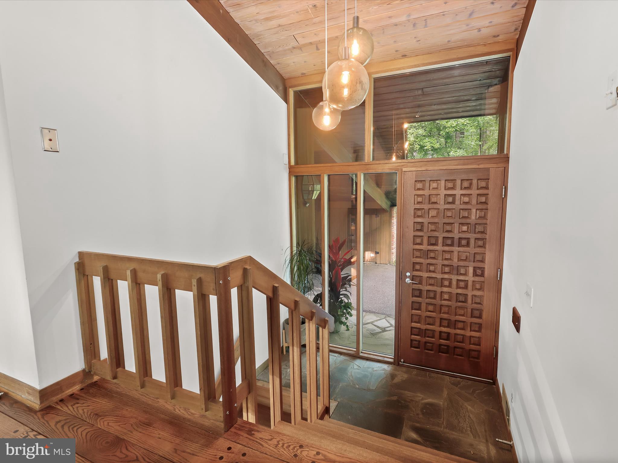1809 Gamewell Road Silver Spring, MD 20905 - Photo 10 of 71 Foyer