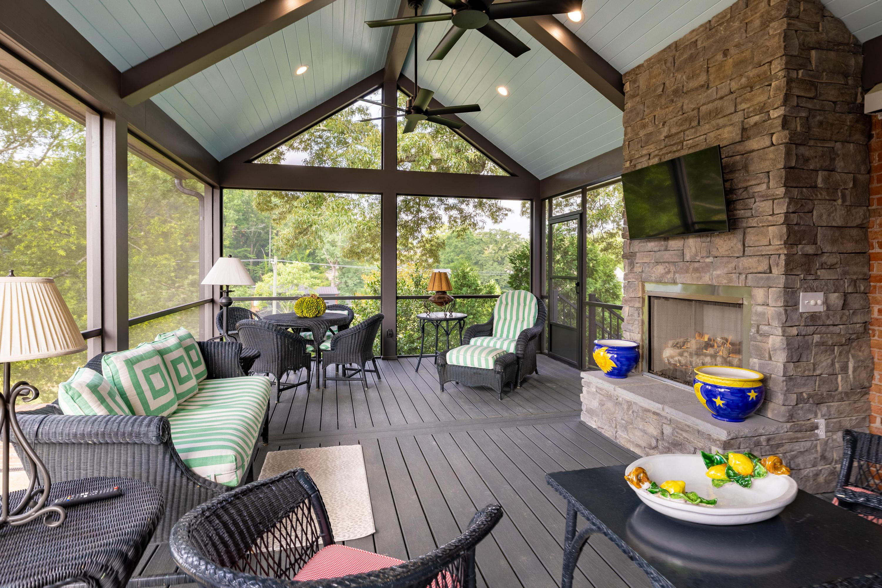 1500 Riverview Oaks Road Chattanooga, TN 37405 - Photo 4 of 55 2025_06_June_1500_Riverview_Oaks_Rd_0008