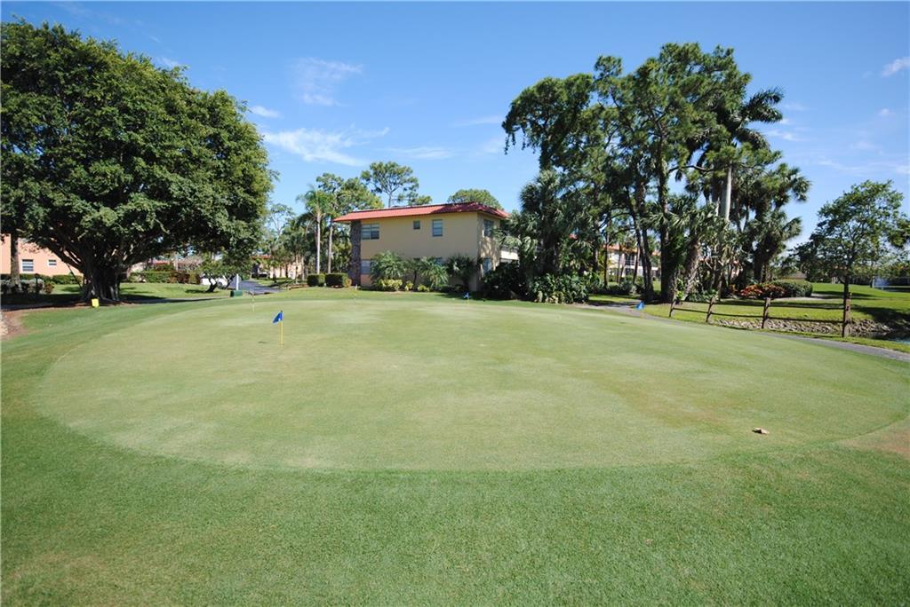 1997 Southwest Palm City Road, Unit I Stuart, FL 34994 - Photo 34 of 36 Practice putting green