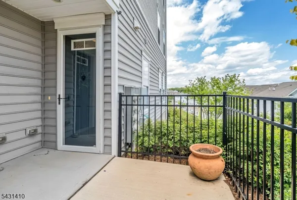 $835,000 | 137 Aspen Drive, Cedar Grove, NJ 07009