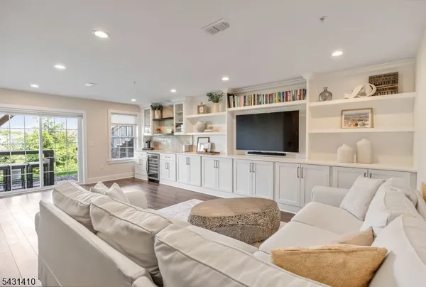 $835,000 | 137 Aspen Drive, Cedar Grove, NJ 07009