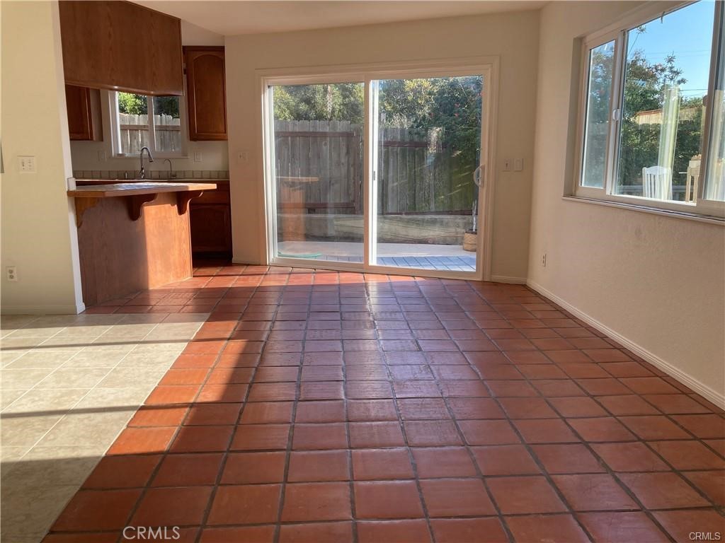 818 Nardo Road Encinitas, CA 92024 - Photo 8 of 25 Gallery Image 8