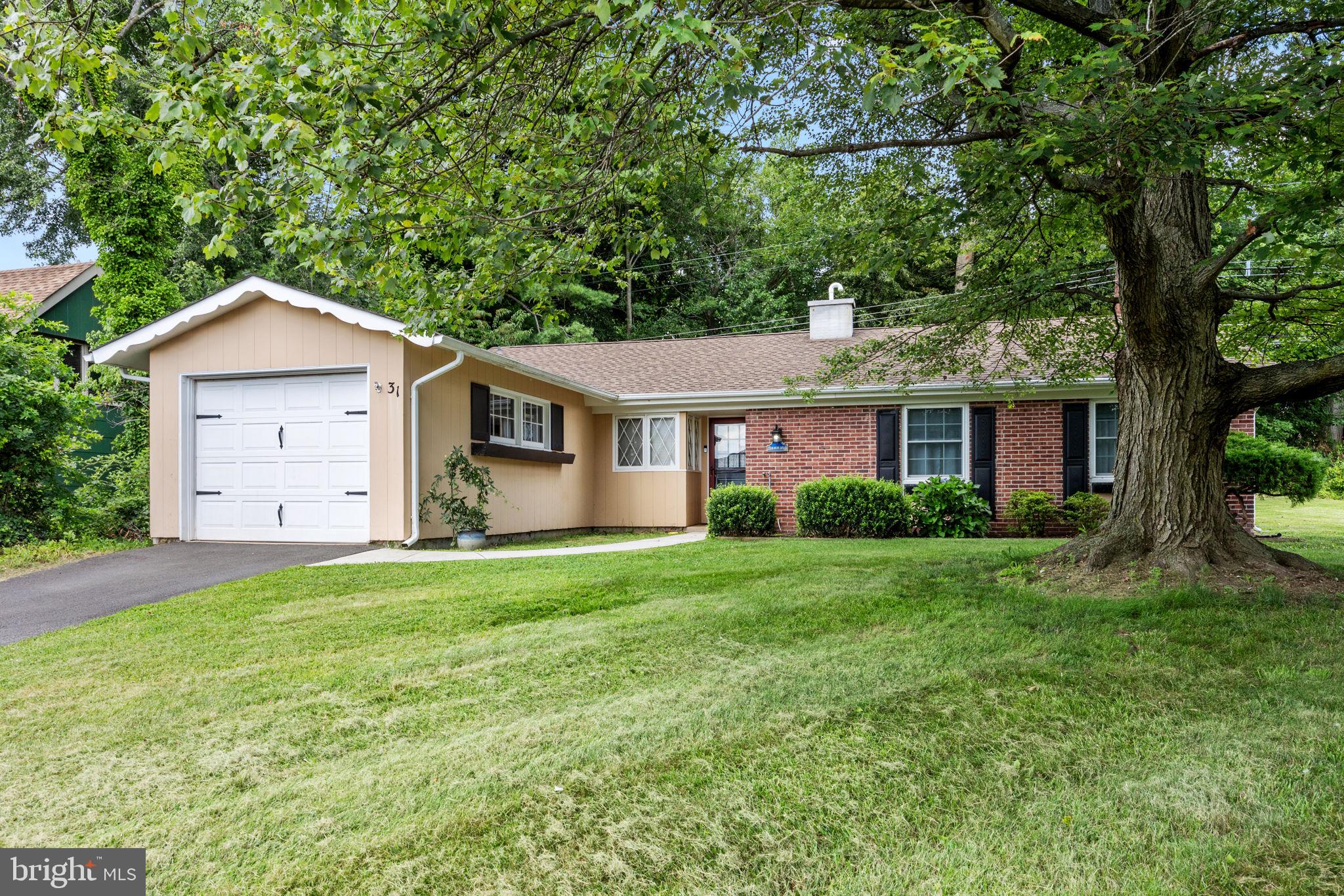 31 Terrace Road Levittown, PA 19056 - Photo 1 of 26