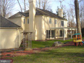 401 Round Hill Road Wayne, PA 19087 - Photo 3 of 5