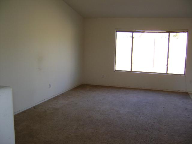 7308 West Cordes Road Phoenix, AZ 85043 - Photo 3 of 6 Great Room