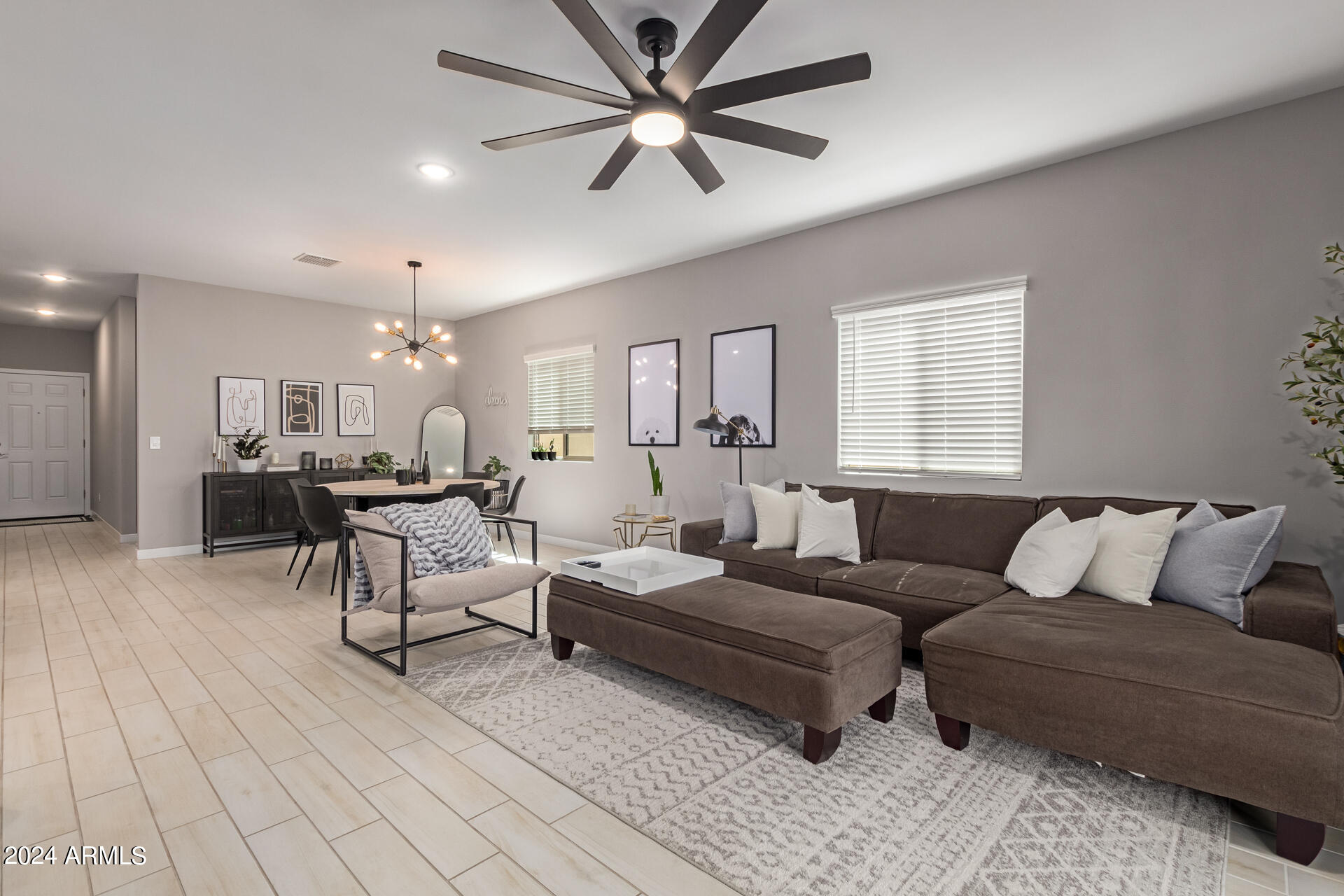 2762 East Fossil Ridge Road Phoenix, AZ 85050 - Photo 5 of 17 0008-06 - Fossil Ridge