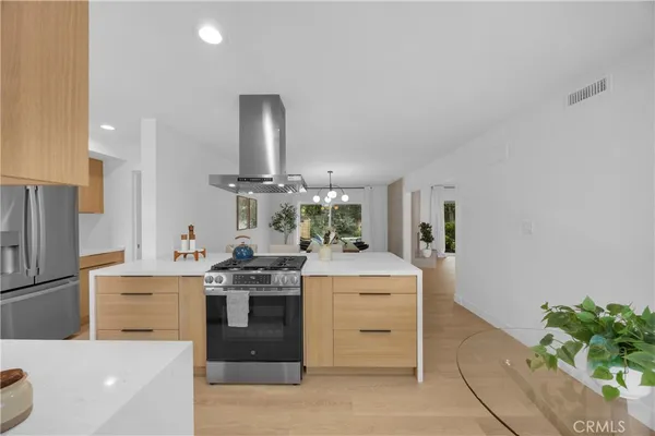 $1,135,000 | 16938 Knapp Street, Northridge, CA 91343