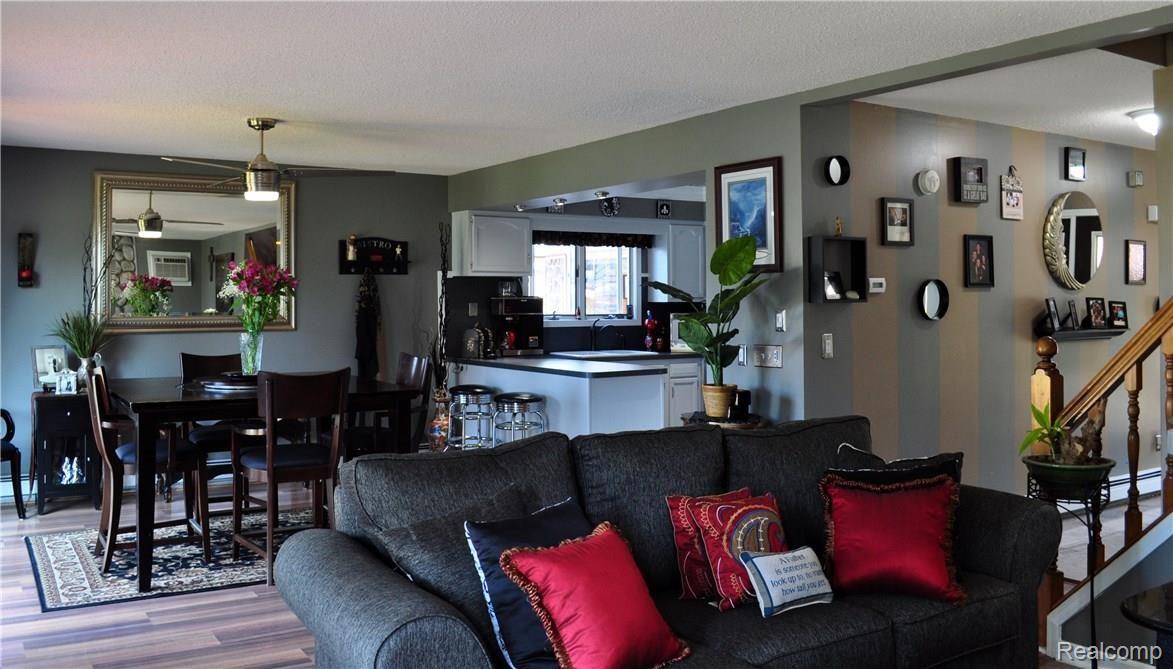 7276 Bluebill Road Algonac, MI 48001 - Photo 7 of 29 dining room.jpg