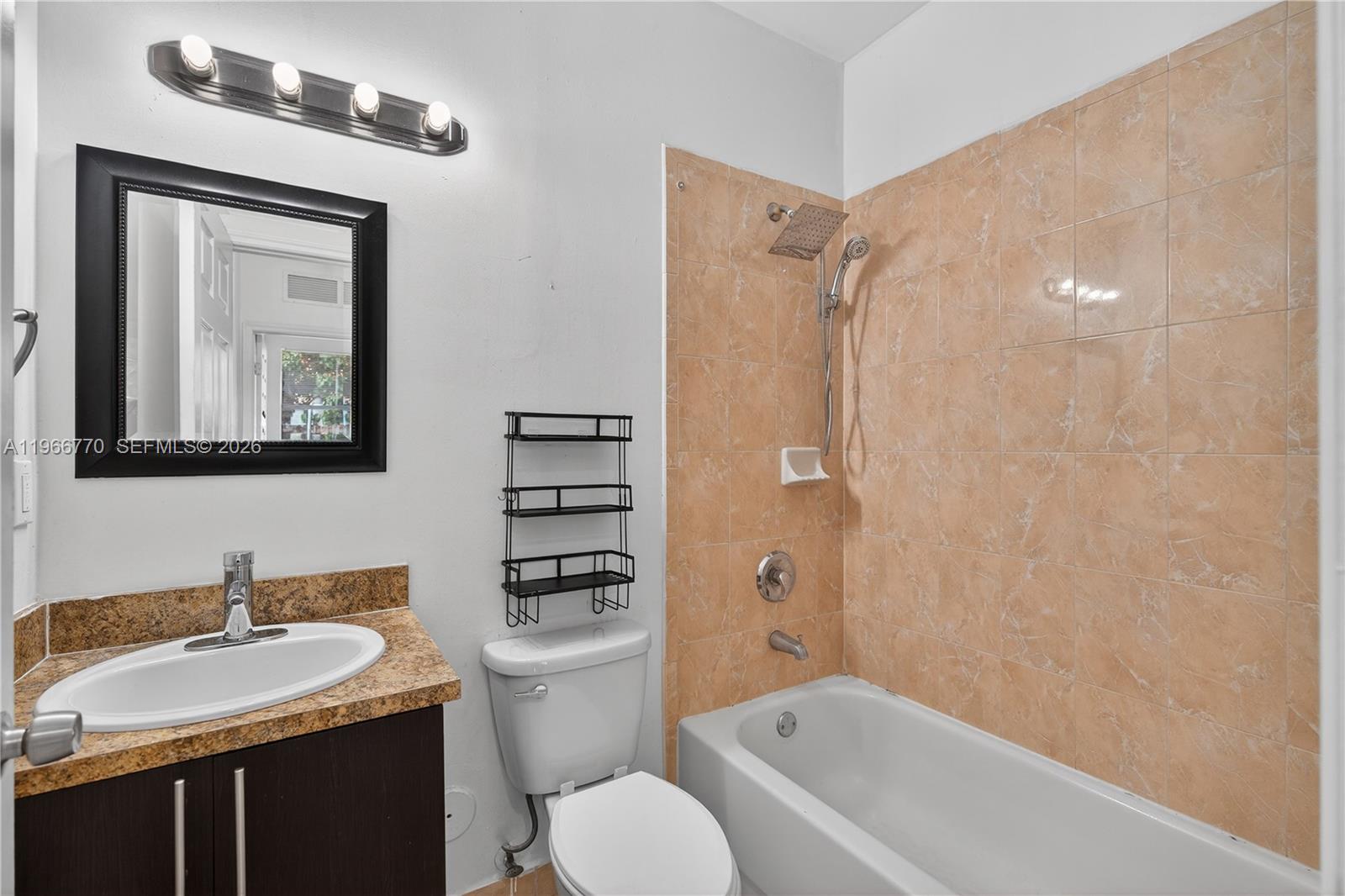 761 Southeast 2nd Street Homestead, FL 33030 - Photo 10 of 43
