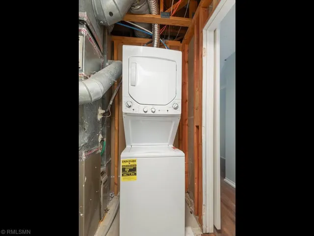 $299,000 | 3050 Shields Drive, Unit 103, Eagan, MN 55121