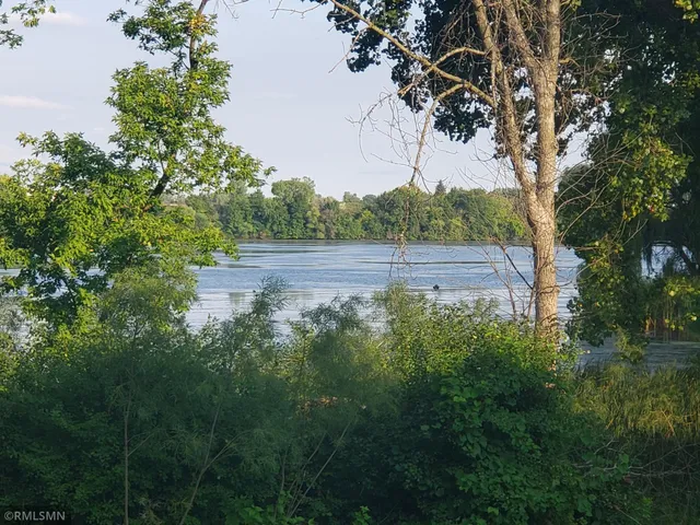 $299,000 | 3050 Shields Drive, Unit 103, Eagan, MN 55121