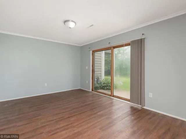 $299,000 | 3050 Shields Drive, Unit 103, Eagan, MN 55121