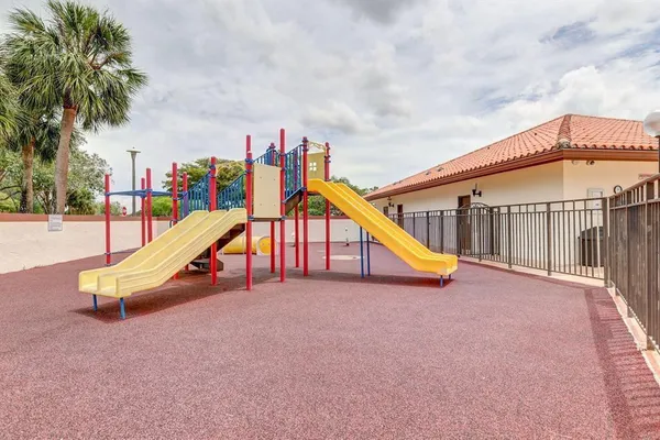 $3,000 | 65 Centennial Court, Deerfield Beach, FL 33442