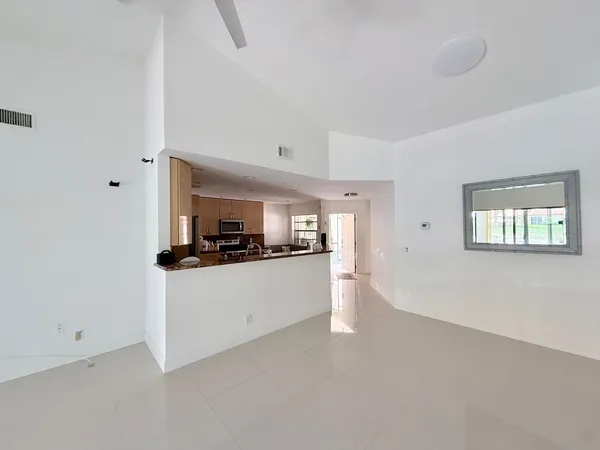 $3,000 | 65 Centennial Court, Deerfield Beach, FL 33442