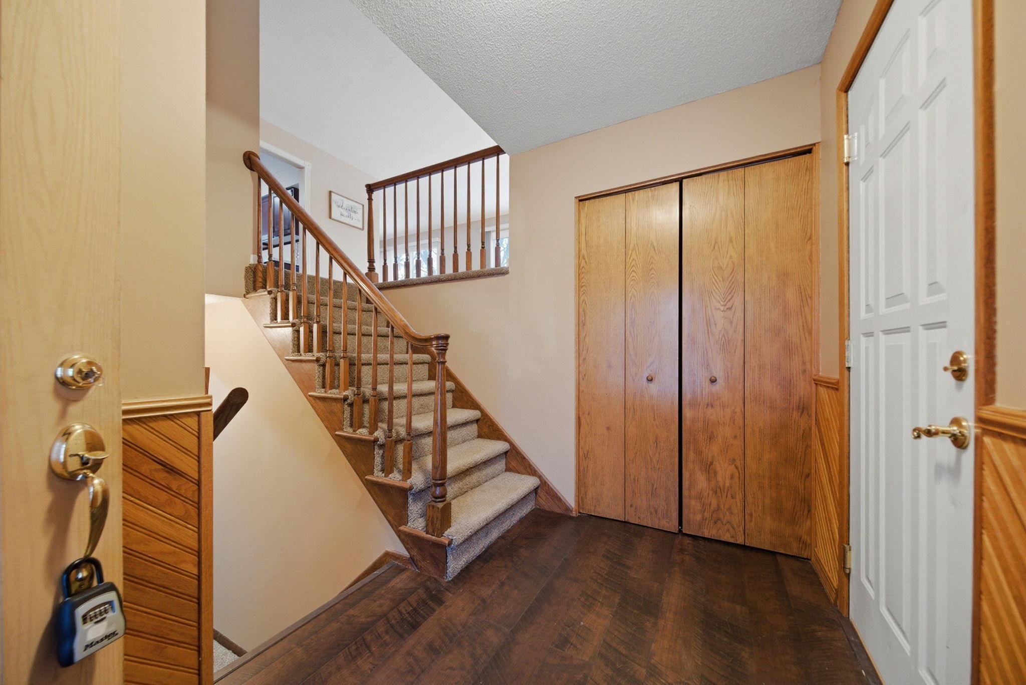 10029 108th Place North Maple Grove, MN 55369 - Photo 4 of 28