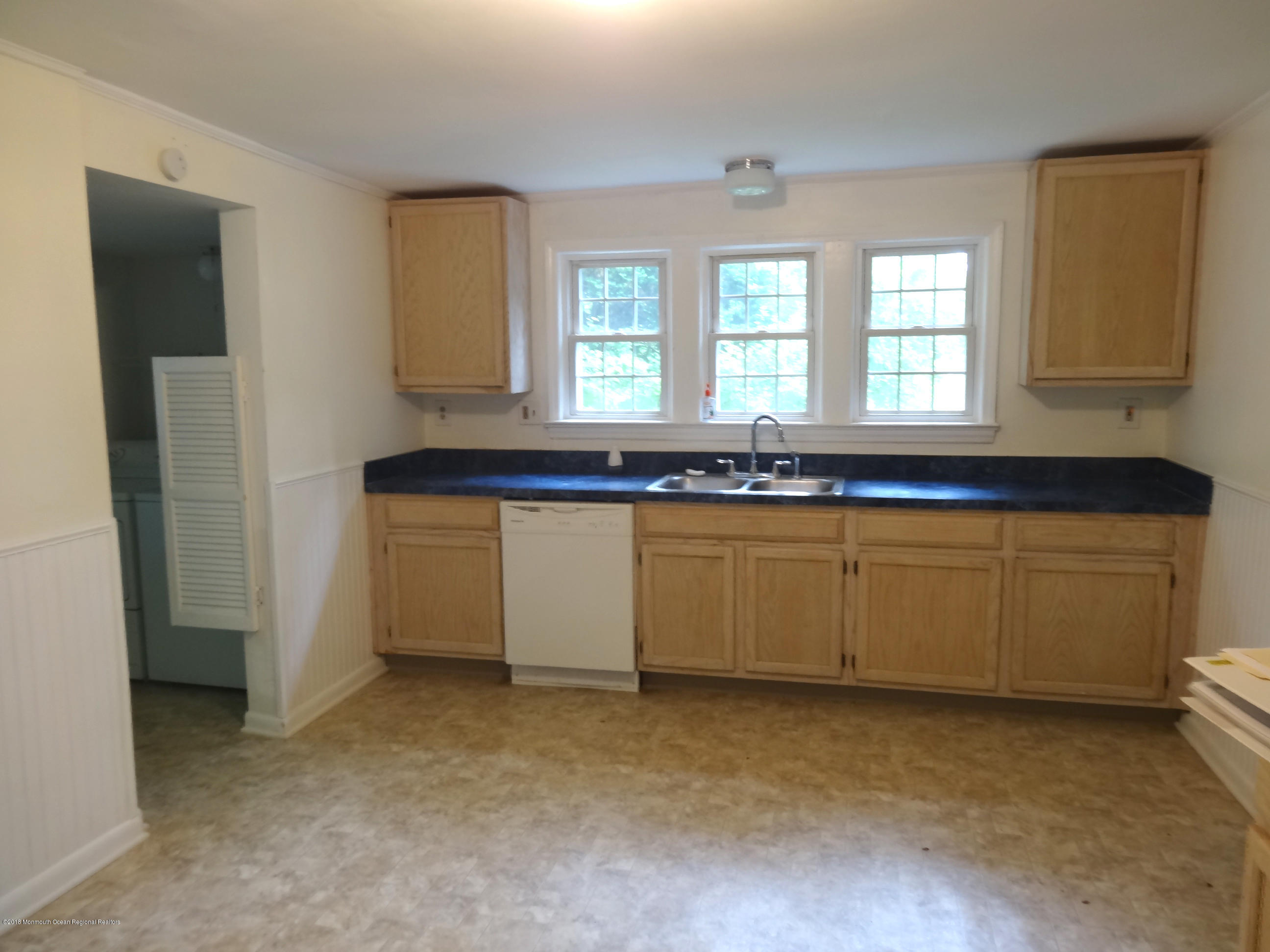1033 Hope Road Tinton Falls, NJ 07712 - Photo 6 of 16 K