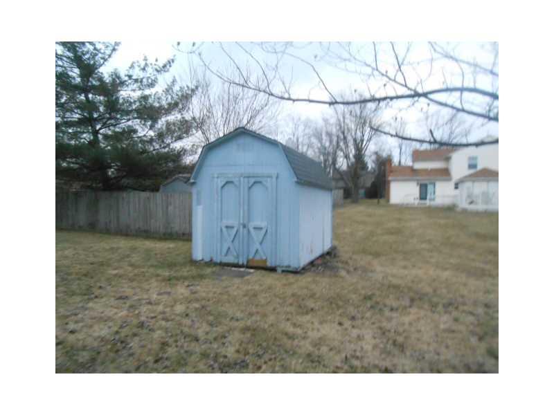 8258 Castle Ridge Lane Indianapolis, IN 46256 - Photo 3 of 14 Gallery Image 3