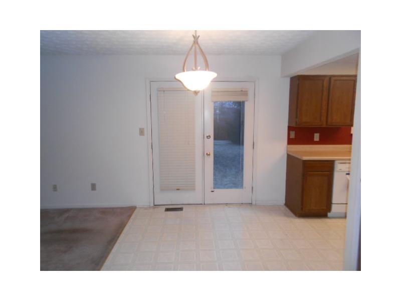8258 Castle Ridge Lane Indianapolis, IN 46256 - Photo 5 of 14 Gallery Image 5