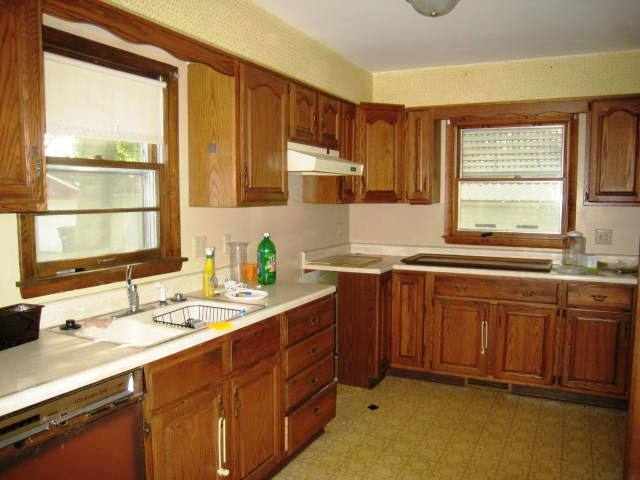 3822 32nd Avenue Moline, IL 61265 - Photo 3 of 9 Gallery Image 3