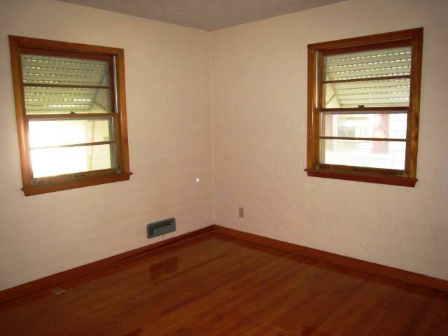 3822 32nd Avenue Moline, IL 61265 - Photo 5 of 9 Gallery Image 5
