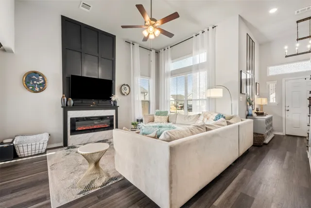 $324,999 | 2506 Lightfoot Lane, Bryan, TX 77803