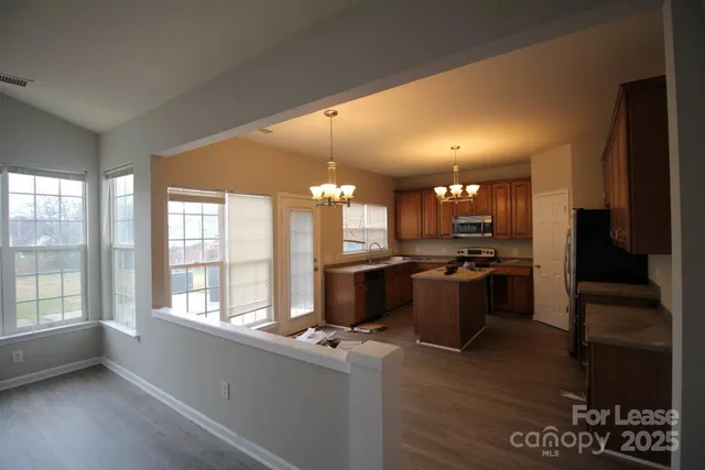 $2,195 | 10824 Fountaingrove Drive, Charlotte, NC 28262