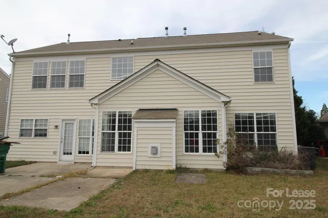 $2,195 | 10824 Fountaingrove Drive, Charlotte, NC 28262