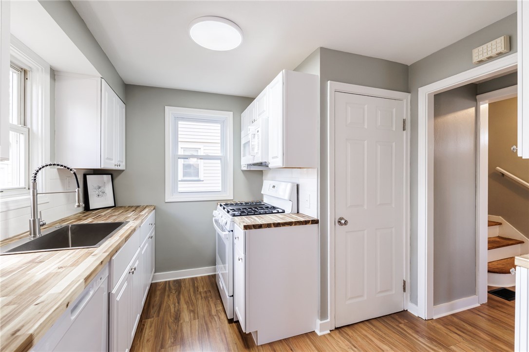 327 Rand Street Rochester, NY 14615 - Photo 4 of 17