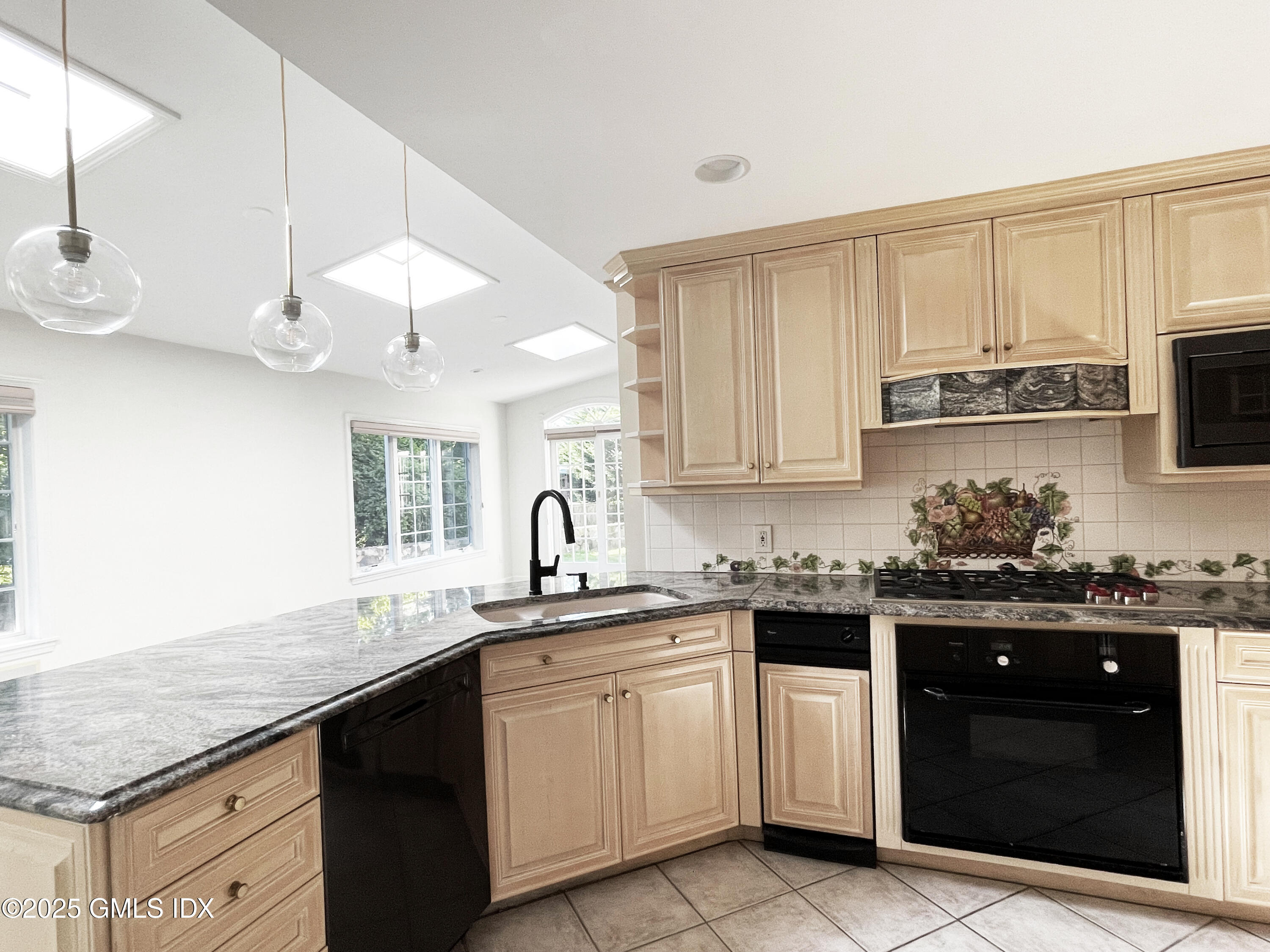 30 Split Timber Place Riverside, CT 06878 - Photo 13 of 49 IMG_2952