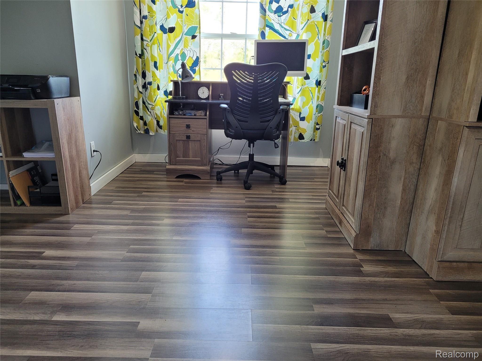 2735 North Latson Road Howell, MI 48855 - Photo 17 of 24 loft area up 2.jpg