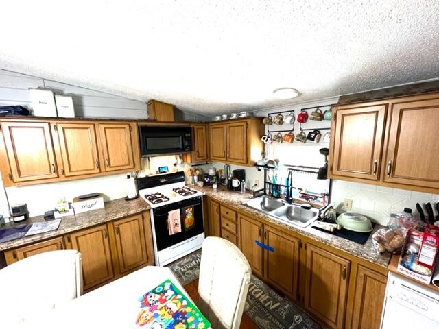 1745 West Jackson Road Hart, MI 49420 - Photo 8 of 27 IMG_5075