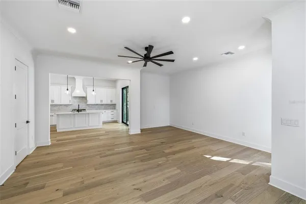 $8,900 | 3012 South Esperanza Avenue, Tampa, FL 33629