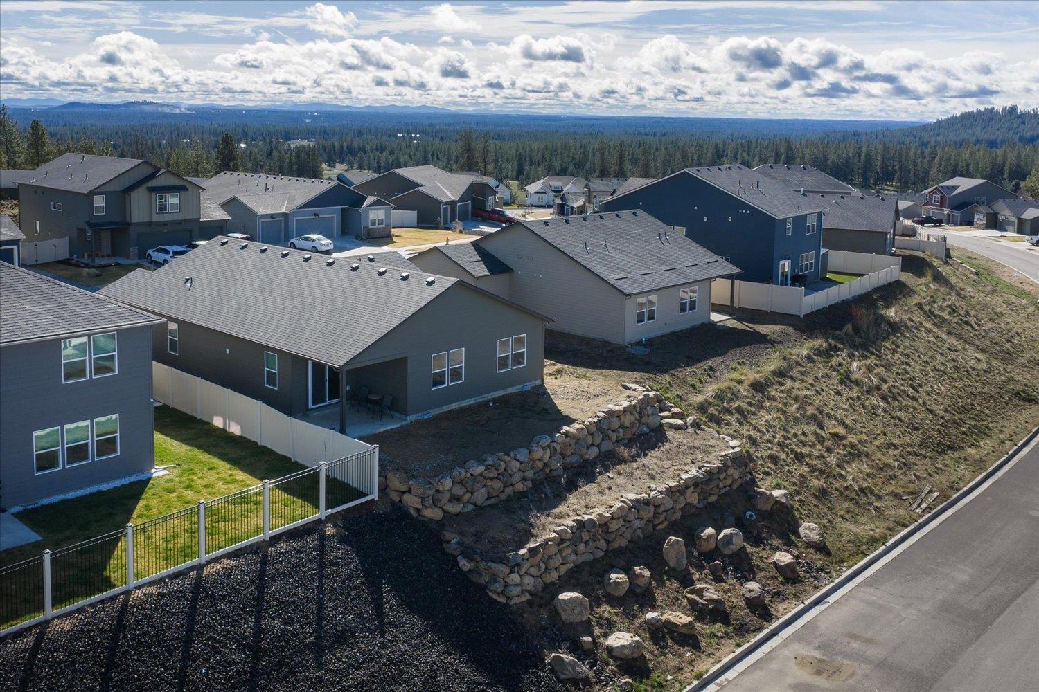 8018 South Avery Road Cheney, WA 99004 - Photo 5 of 46
