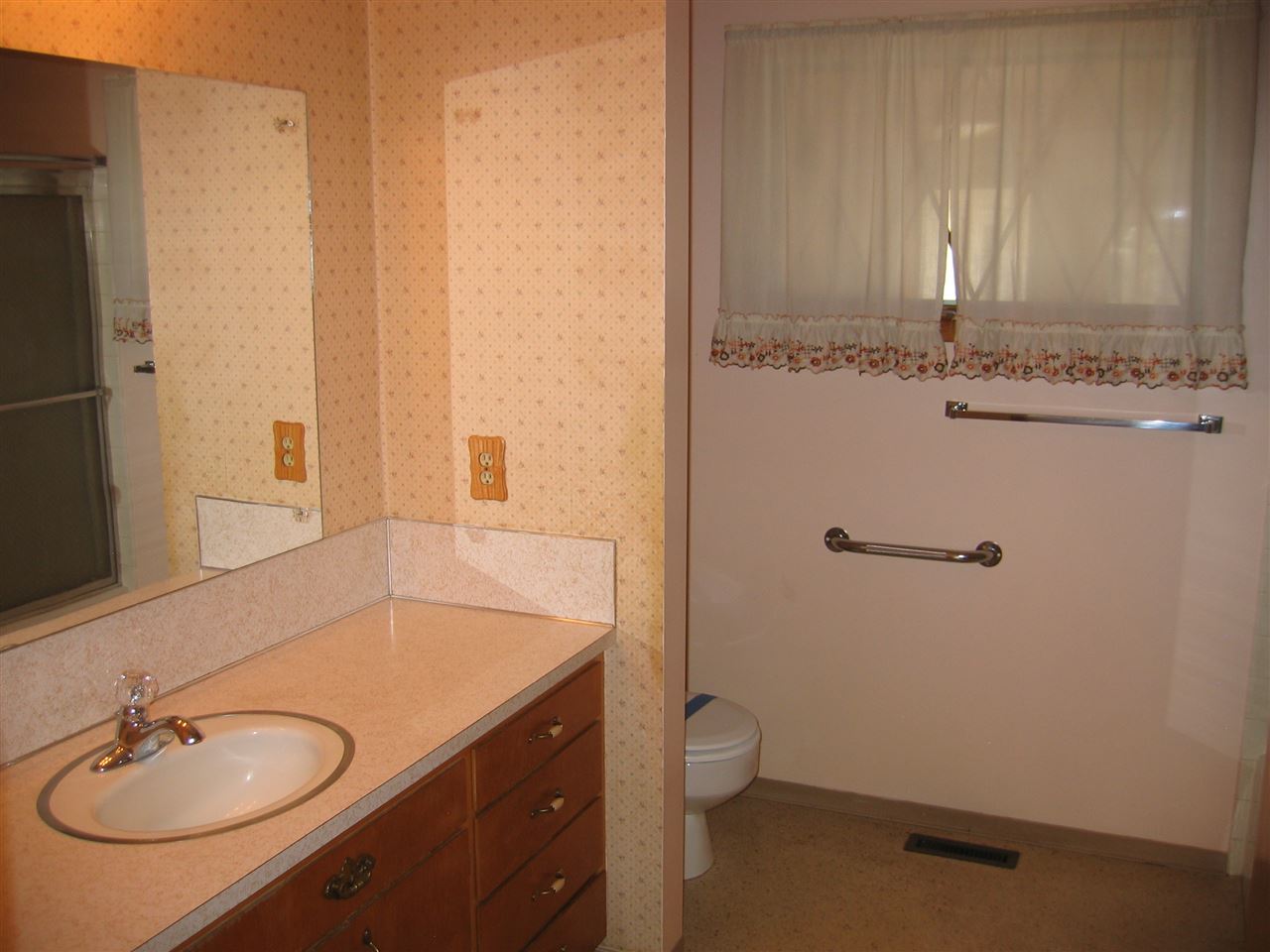 1611 North W Point Road Spokane, WA 99201 - Photo 12 of 20 Gallery Image 12