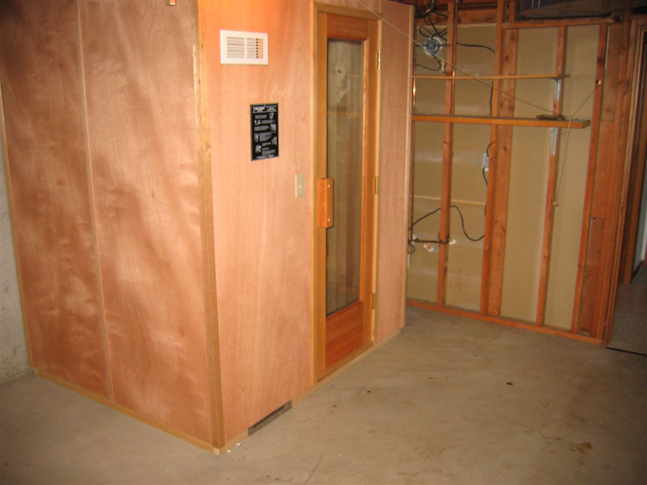 1611 North W Point Road Spokane, WA 99201 - Photo 14 of 20 Gallery Image 14