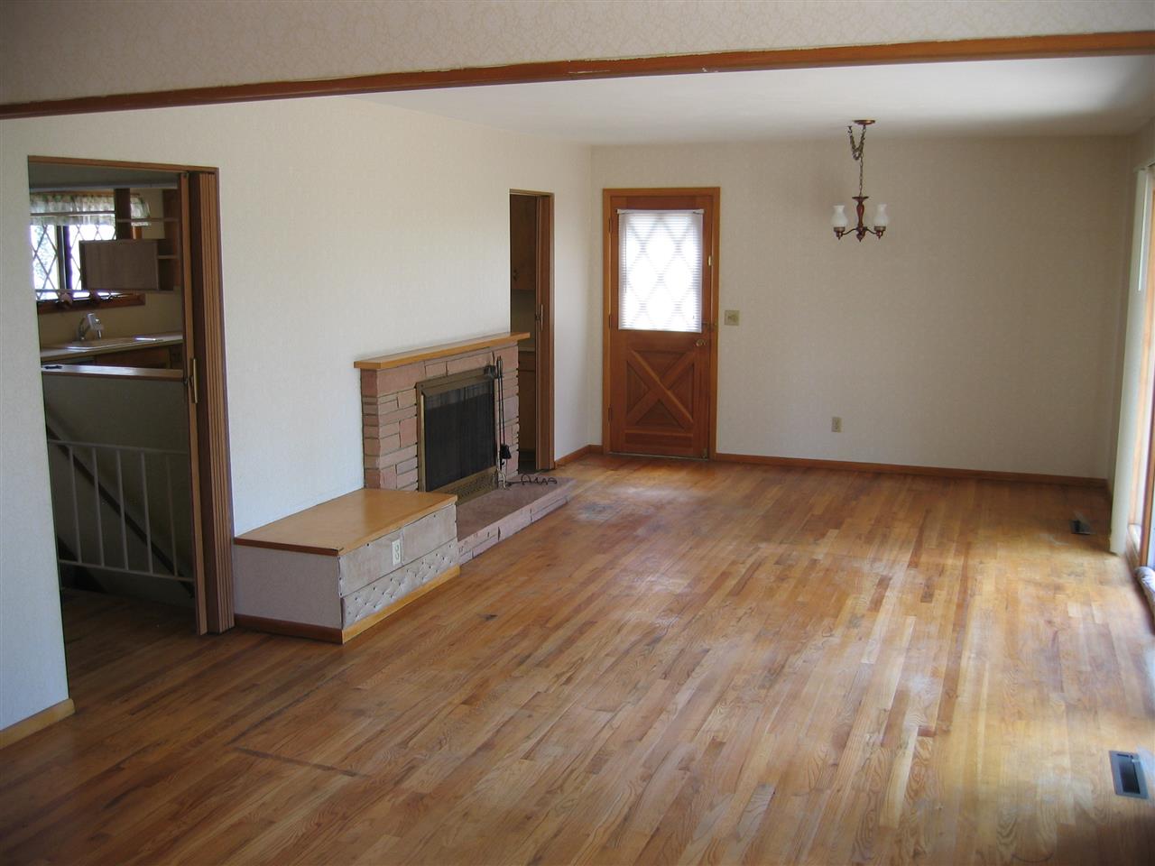 1611 North W Point Road Spokane, WA 99201 - Photo 3 of 20 Gallery Image 3