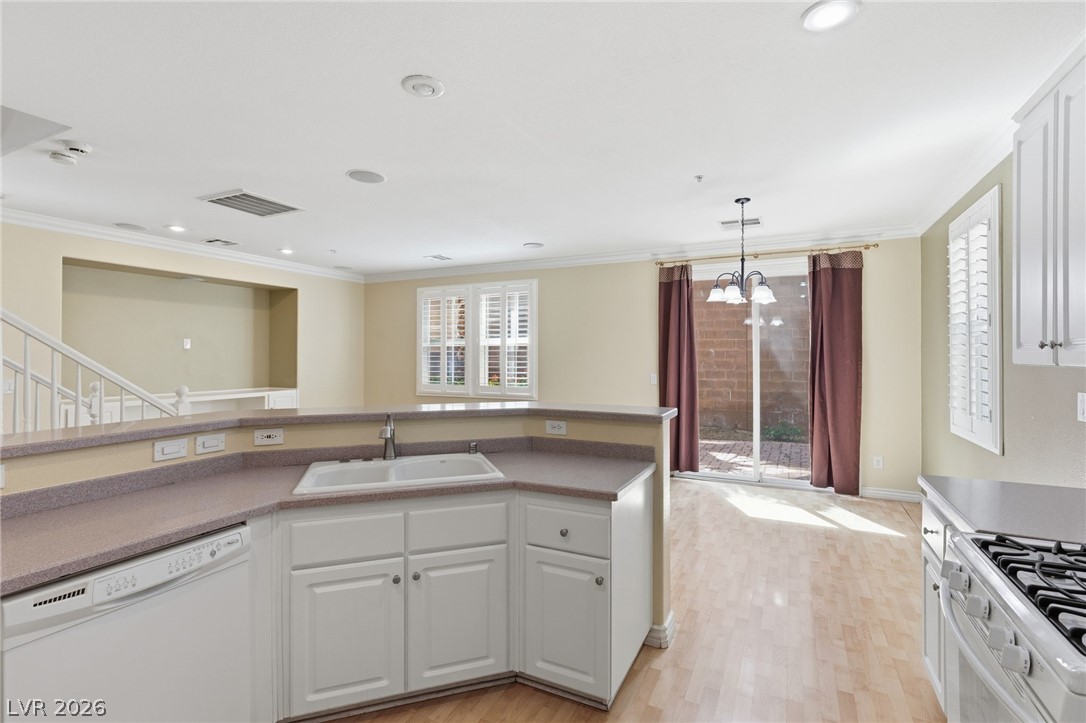 637 Monument Point Street Henderson, NV 89002 - Photo 14 of 39 Gallery Image 14