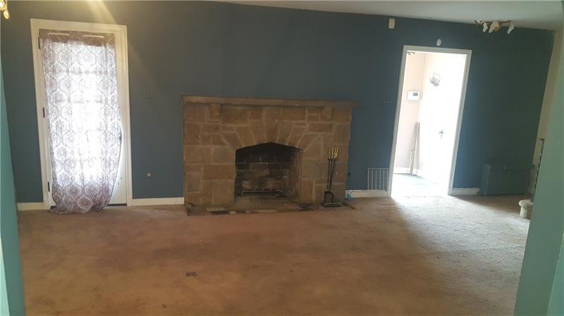 3263 Middletown Road Pittsburgh, PA 15204 - Photo 4 of 18 Gallery Image 4