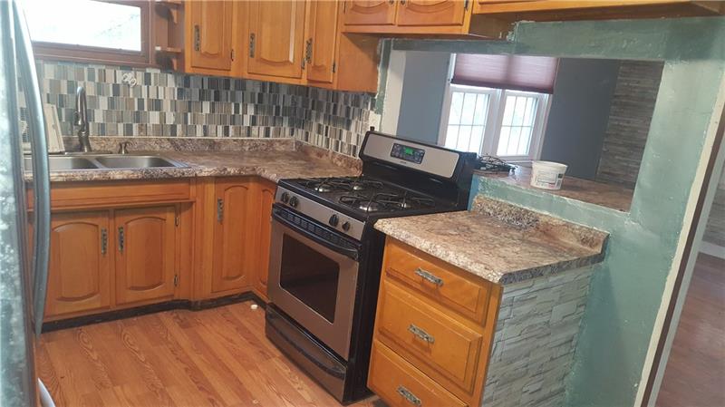 3263 Middletown Road Pittsburgh, PA 15204 - Photo 7 of 18 Gallery Image 7