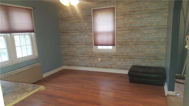 3263 Middletown Road Pittsburgh, PA 15204 - Photo 9 of 18 Gallery Image 9