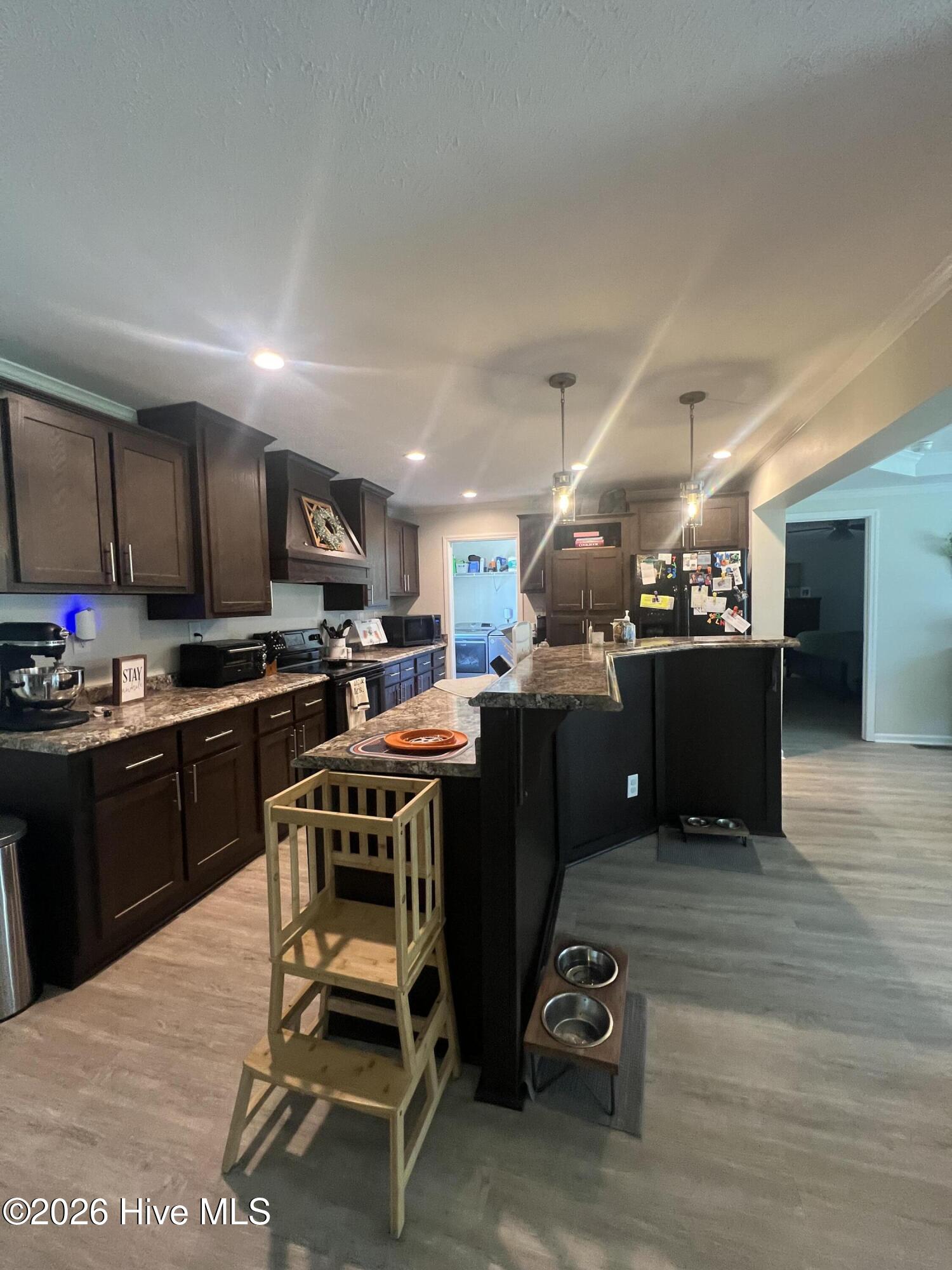 1810 Temperance Hall Road Rocky Mount, NC 27801 - Photo 24 of 55 Kitchen with a great granite bar