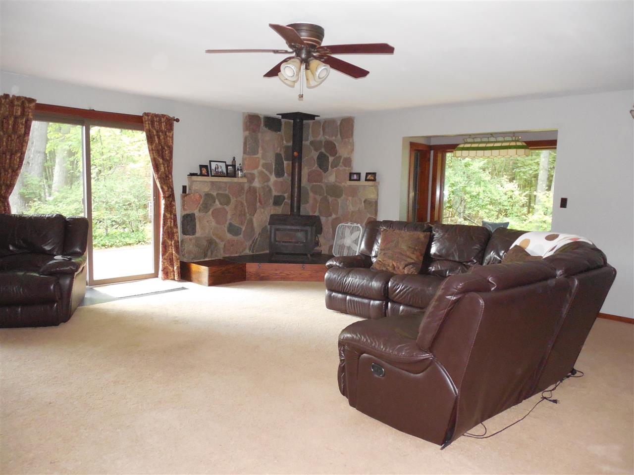938 South Castor Road Shepherd, MI 48883 - Photo 3 of 25 1828221-3.JPG