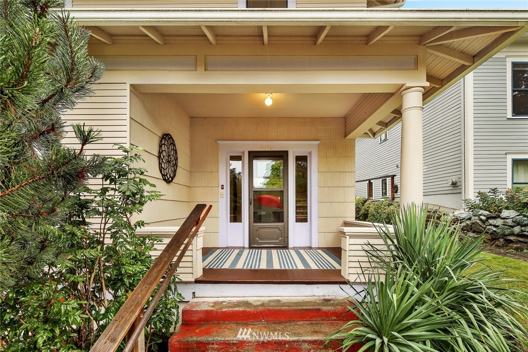 1016 Key Street Bellingham, WA 98225 - Photo 2 of 40 Gallery Image 2