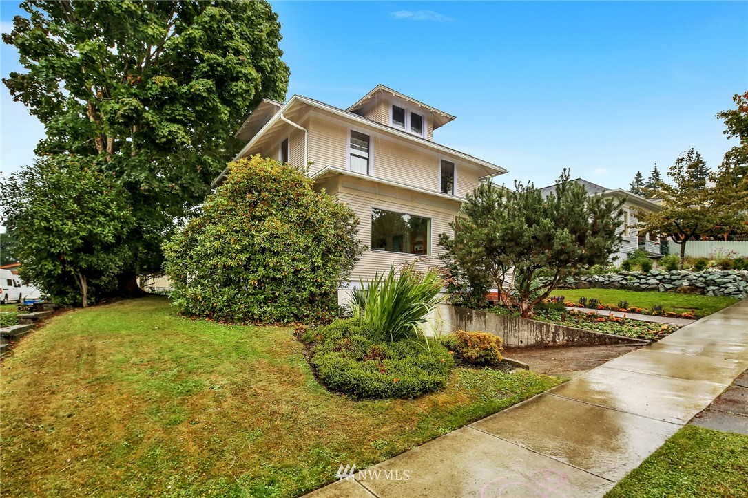 1016 Key Street Bellingham, WA 98225 - Photo 3 of 40 Gallery Image 3