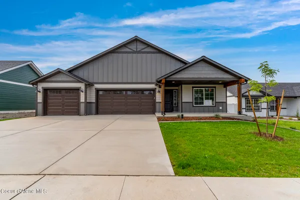 $484,900 | 2 East Valley Street South, Oldtown, ID 83822