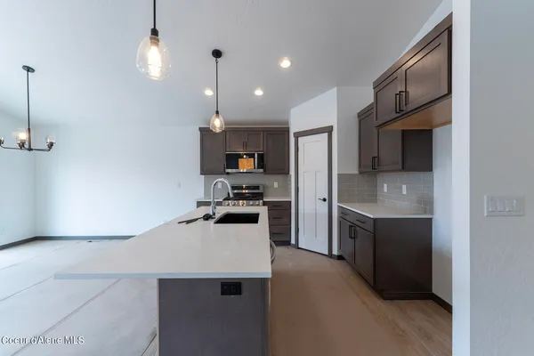 $484,900 | 2 East Valley Street South, Oldtown, ID 83822