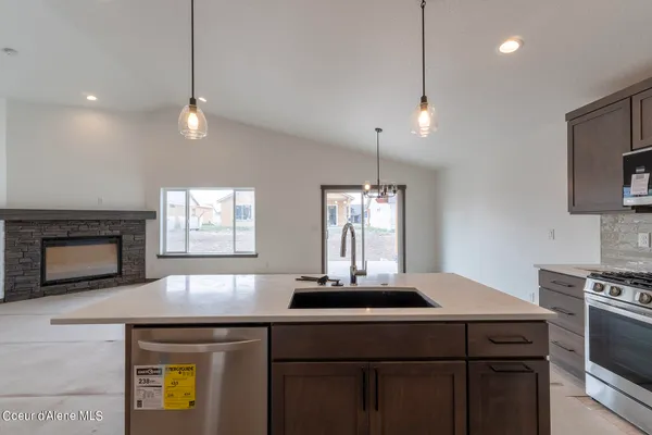 $484,900 | 2 East Valley Street South, Oldtown, ID 83822