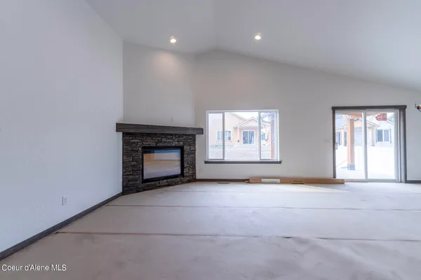 $484,900 | 2 East Valley Street South, Oldtown, ID 83822