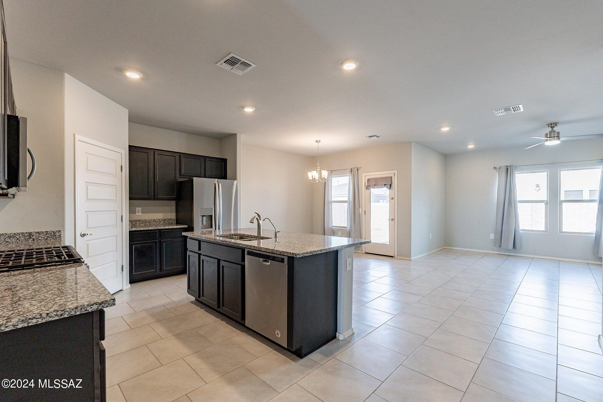 7149 South Draper Road Tucson, AZ 85757 - Photo 12 of 50 Gallery Image 12
